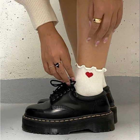 Dr. Martens Shoes - Black Platform low doc martens